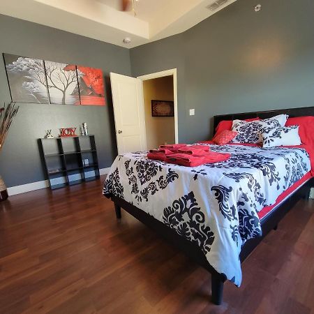 Modern, Private, Smart 4 Bedroom Condo In Desirable Location In Mcallen With Pool! Zewnętrze zdjęcie