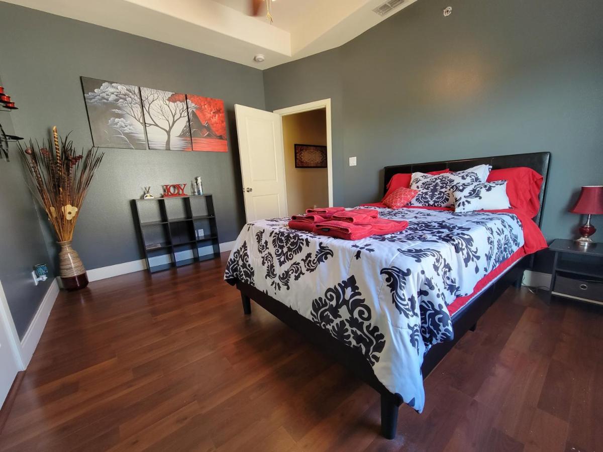 Modern, Private, Smart 4 Bedroom Condo In Desirable Location In Mcallen With Pool! Zewnętrze zdjęcie