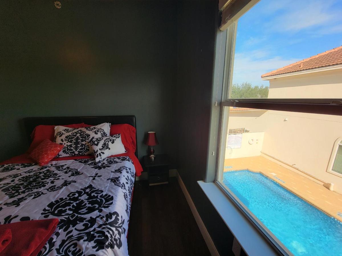 Modern, Private, Smart 4 Bedroom Condo In Desirable Location In Mcallen With Pool! Zewnętrze zdjęcie